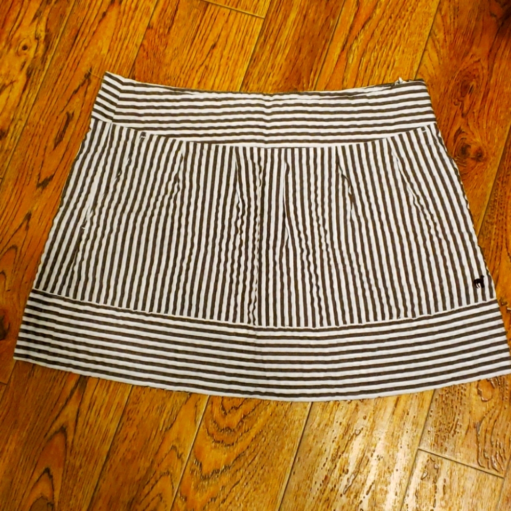 White and brown skirt